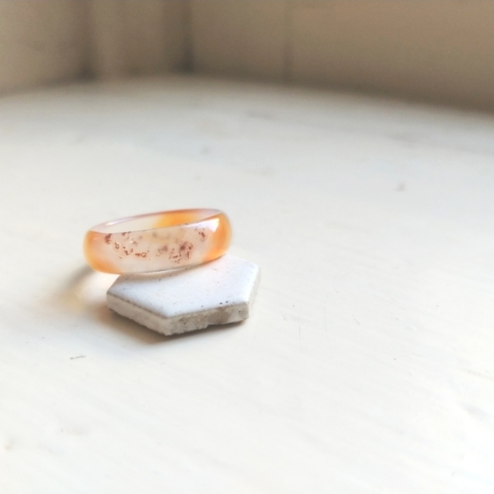 Size 6 peach orange translucent stone ring band flower agate